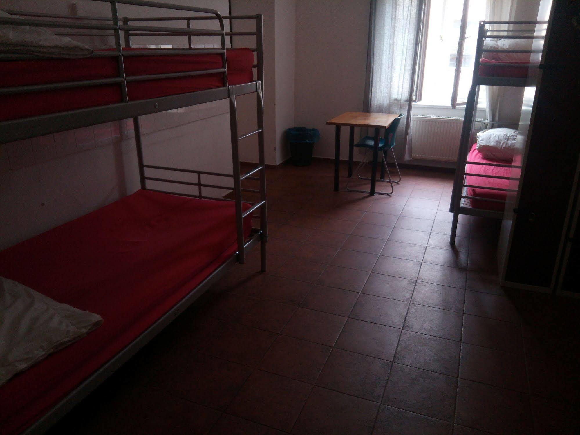 Hostel Chili Praga Zewnętrze zdjęcie