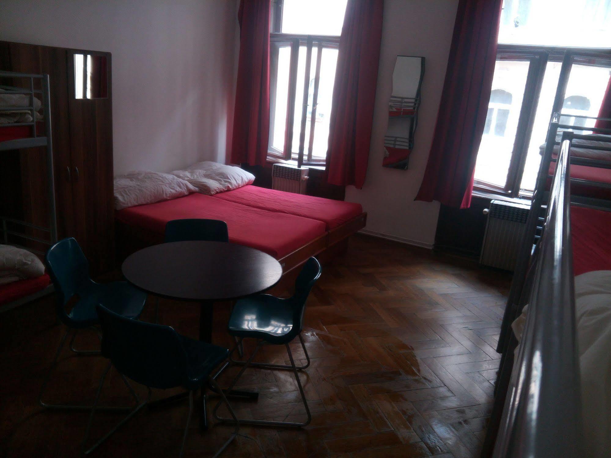 Hostel Chili Praga Zewnętrze zdjęcie